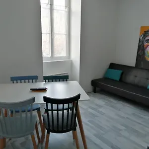 Studio Centre De Entre Sarlat Et Roquamadour à La Nuité Appartement Souillac